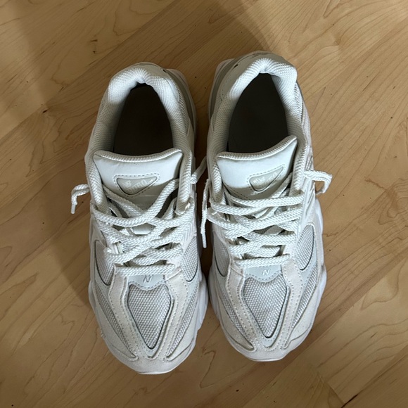 New Balance 9060 GS White Sneaker Shoe Sea Salt and Linen - Picture 6 of 10